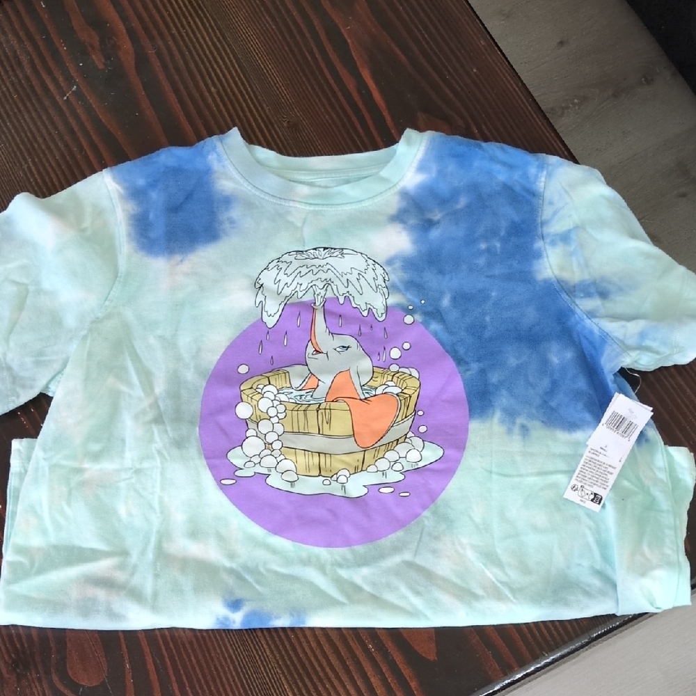 NWT Disneyland Resort Dumbo tie dye shirt